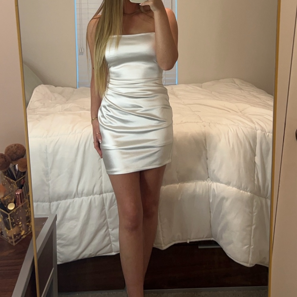 Windsor shimmer white dress size small